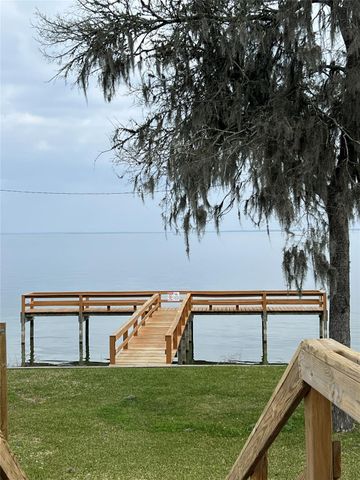 380 Governors Hogg Drive, Point Blank, TX 77364