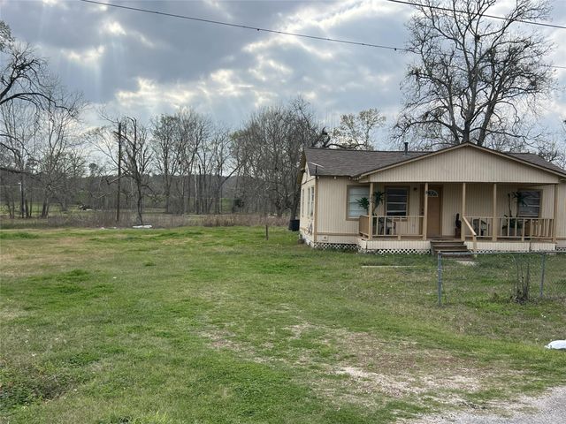 380 Governors Hogg Drive, Point Blank, TX 77364