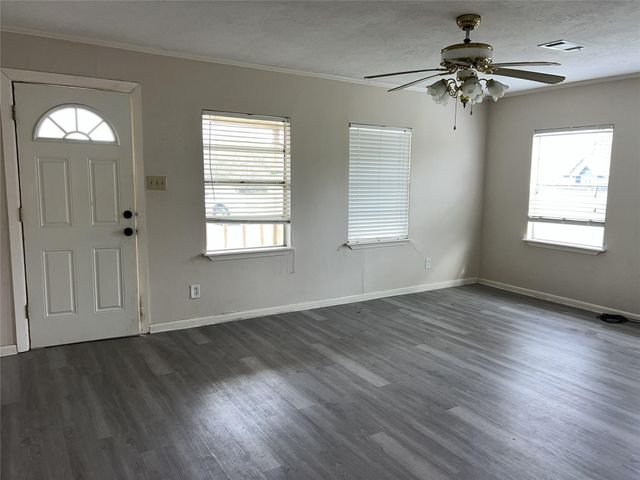 380 Governors Hogg Drive, Point Blank, TX 77364