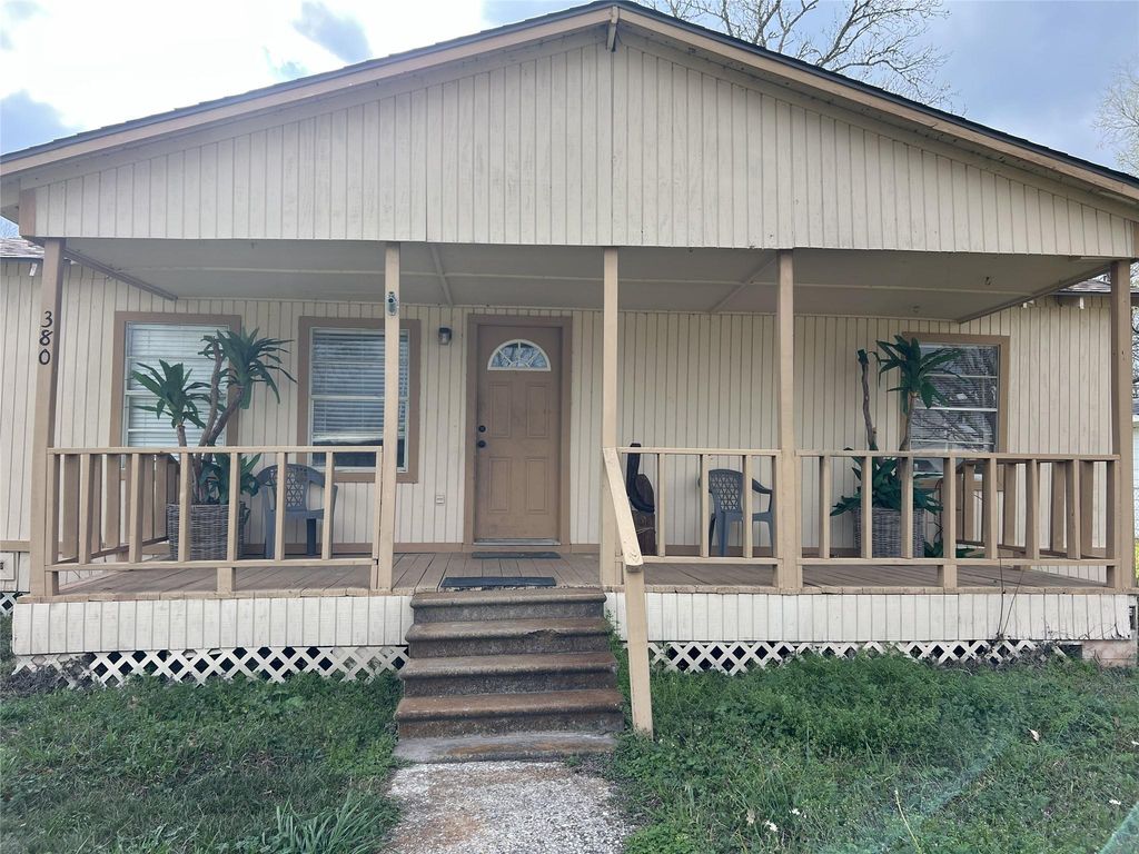 380 Governors Hogg Drive, Point Blank, TX 77364