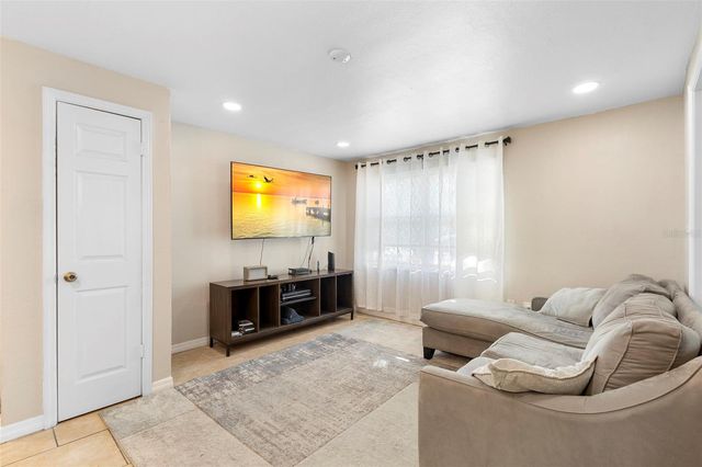 389 PARK AVENUE, Orange City, FL 32763