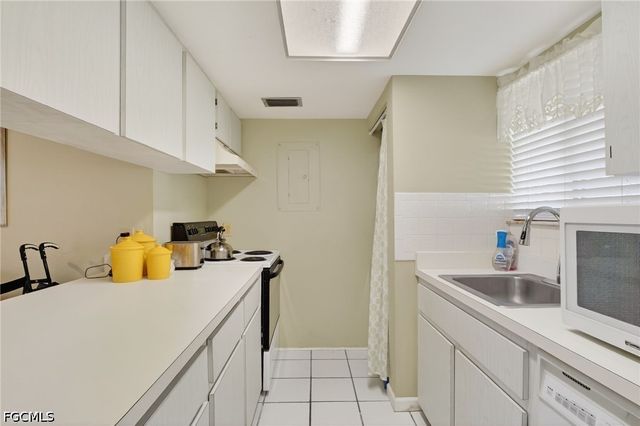 3351 Royal Canadian TRCE 1, Fort Myers, FL 33907