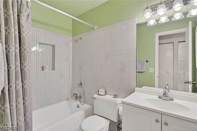 3351 Royal Canadian TRCE 1, Fort Myers, FL 33907