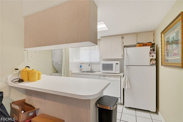 3351 Royal Canadian TRCE 1, Fort Myers, FL 33907