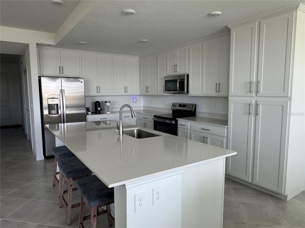 Image 4 of property listing at 19140 SCALLOP LOOP 107, Bradenton, FL 34211
