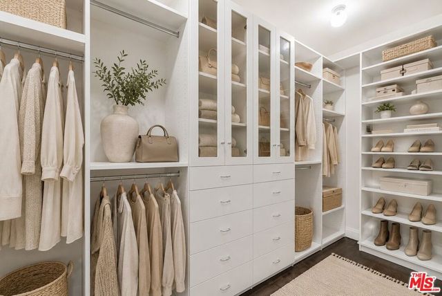 234 S Gale Drive 209, Beverly Hills, CA 90211