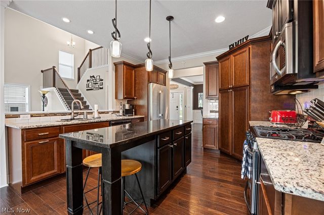 310 Edenmore Street, Wadsworth, OH 44281
