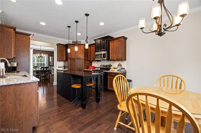 310 Edenmore Street, Wadsworth, OH 44281
