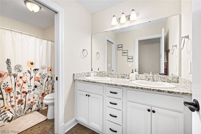 310 Edenmore Street, Wadsworth, OH 44281