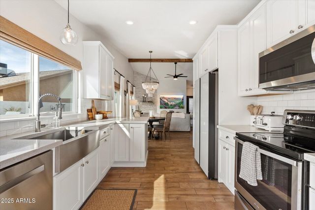 6905 E KELTON Lane, Scottsdale, AZ 85254