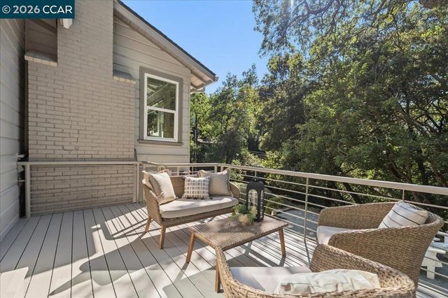 3 Mountain View Pl, Lafayette, CA 94549