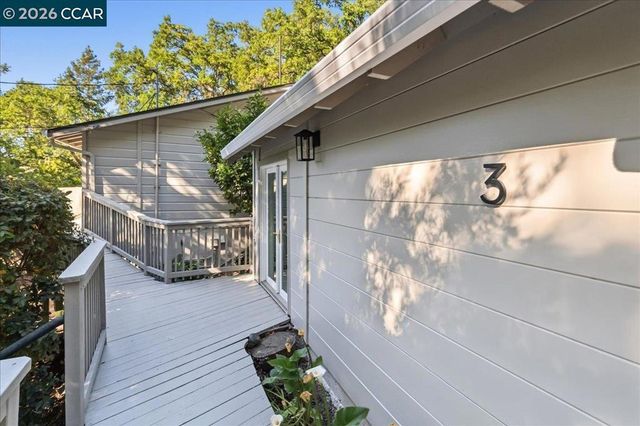 3 Mountain View Pl, Lafayette, CA 94549