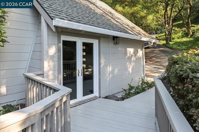 3 Mountain View Pl, Lafayette, CA 94549