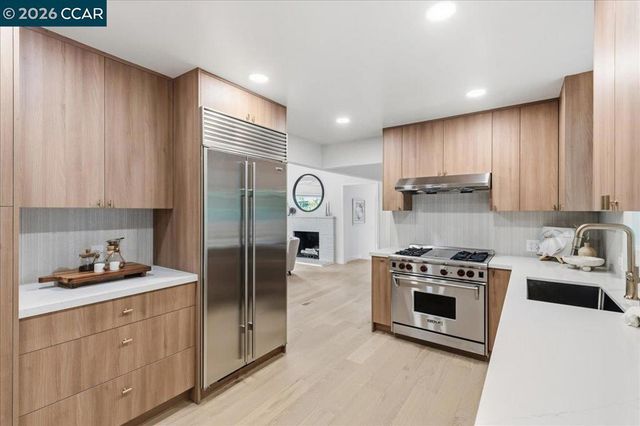 3 Mountain View Pl, Lafayette, CA 94549