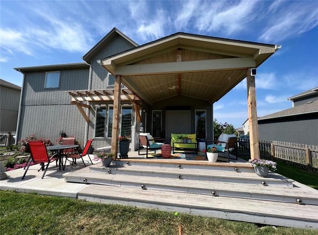 19005 W 166th Street, Olathe, KS 66062