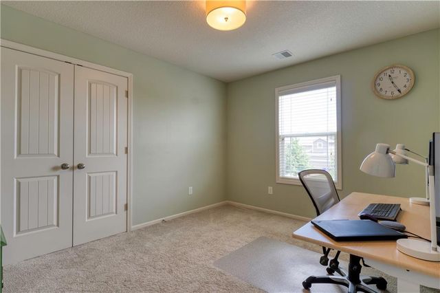 19005 W 166th Street, Olathe, KS 66062