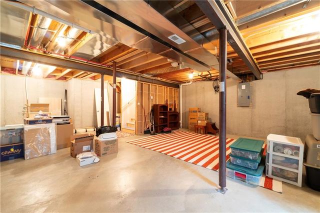 19005 W 166th Street, Olathe, KS 66062