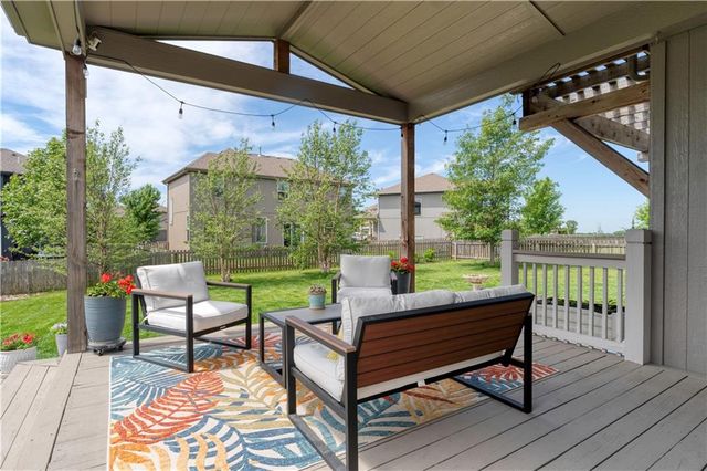 19005 W 166th Street, Olathe, KS 66062