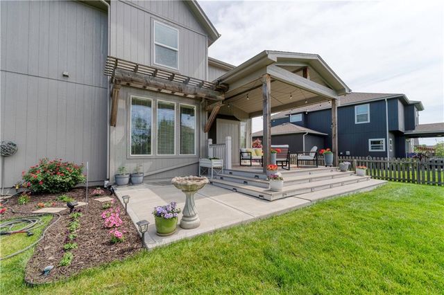 19005 W 166th Street, Olathe, KS 66062