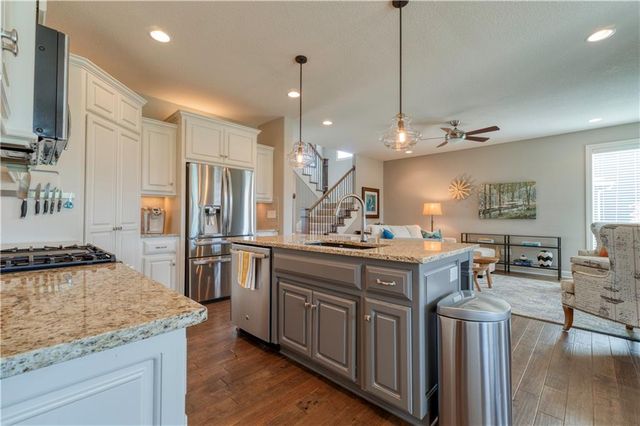 19005 W 166th Street, Olathe, KS 66062