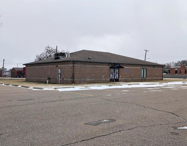 3525 E Court Street, Flint, MI 48506