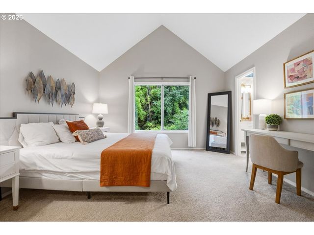 5702 Sw SEYMOUR St, Portland, OR 97221