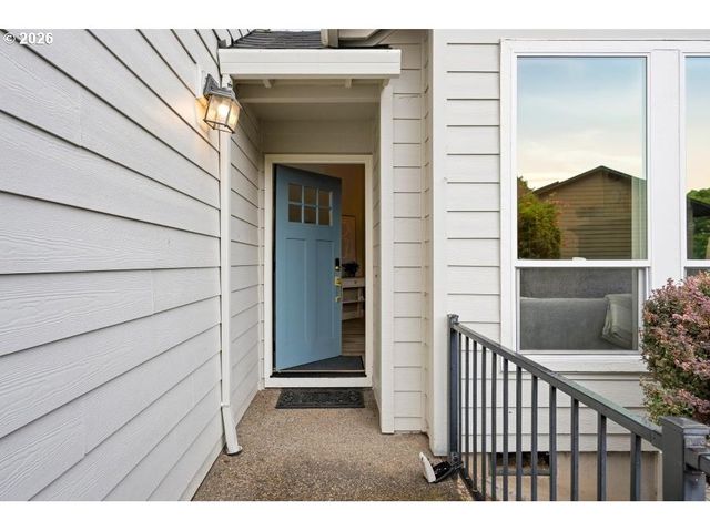 5702 Sw SEYMOUR St, Portland, OR 97221