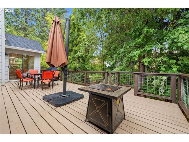 5702 Sw SEYMOUR St, Portland, OR 97221