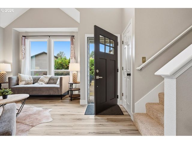 5702 Sw SEYMOUR St, Portland, OR 97221