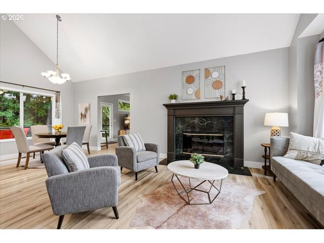 5702 Sw SEYMOUR St, Portland, OR 97221