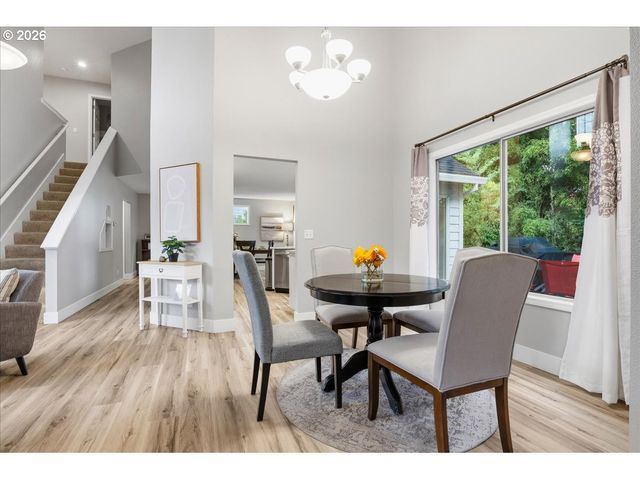 5702 Sw SEYMOUR St, Portland, OR 97221