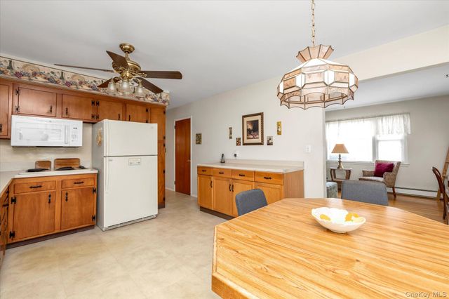 3 Avenue B, Locust Valley, NY 11560