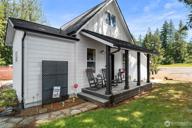 698 6th Avenue W, Tenino, WA 98589