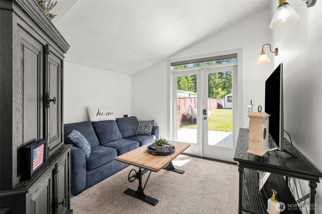 698 6th Avenue W, Tenino, WA 98589