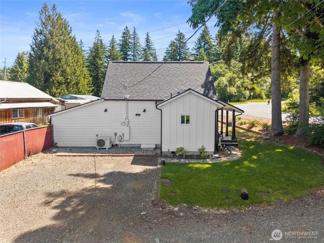 698 6th Avenue W, Tenino, WA 98589