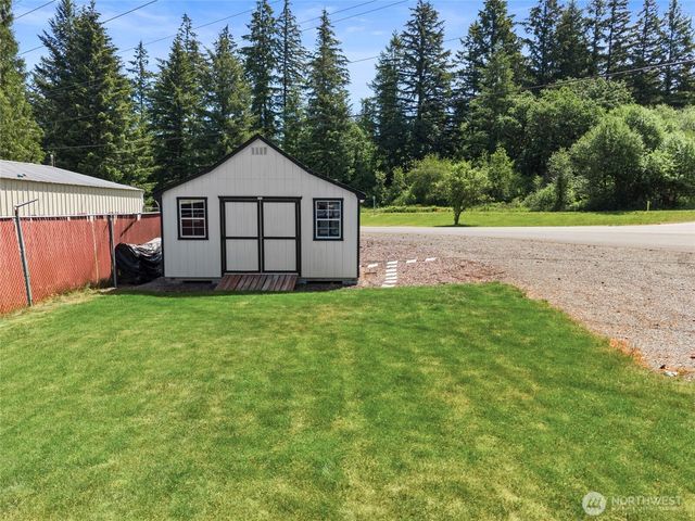 698 6th Avenue W, Tenino, WA 98589