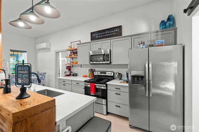 698 6th Avenue W, Tenino, WA 98589