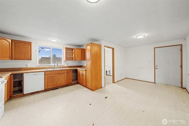 8418 S Thompson Avenue, Tacoma, WA 98444