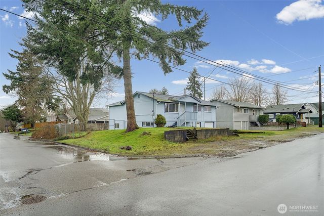 8418 S Thompson Avenue, Tacoma, WA 98444