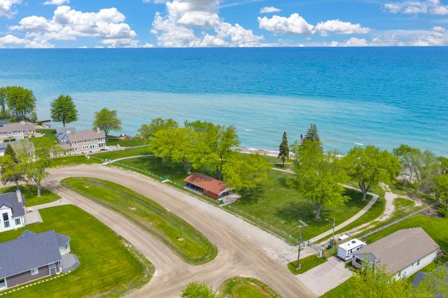 7400 Woodbine Road, Lexington, MI 48450