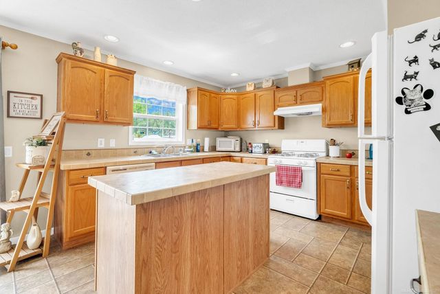 7400 Woodbine Road, Lexington, MI 48450