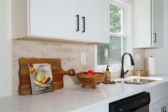 6938 Jamestown Way Drive, Florissant, MO 63033