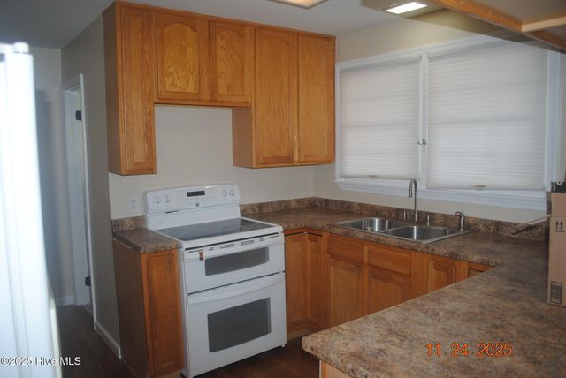 905 Sioux Drive, Jacksonville, NC 28540