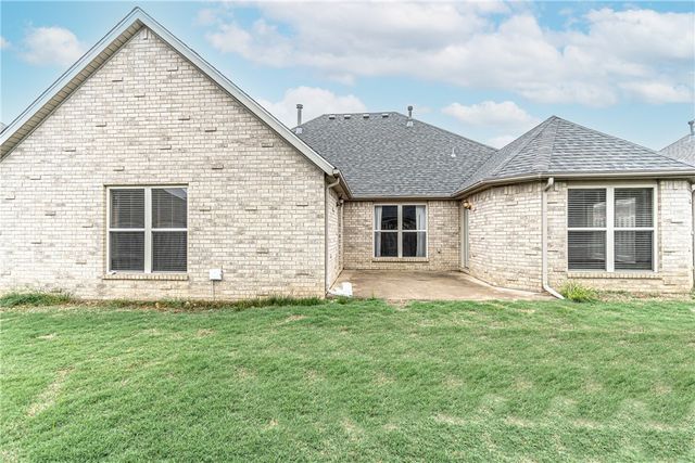 1151 Torbay Trace, Centerton, AR 72719