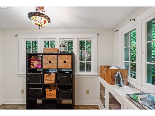 6637 Nw SAINT HELENS Rd, Portland, OR 97210
