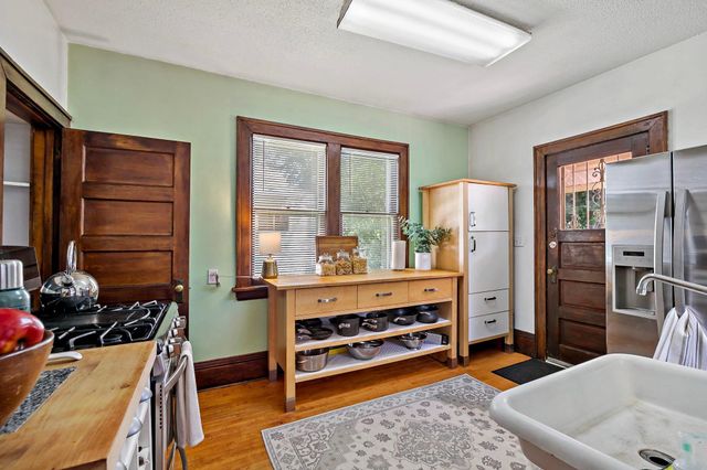 1092 21st Avenue SE, Minneapolis, MN 55414