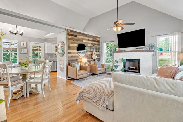 6452 White Tail Drive, Ooltewah, TN 37363