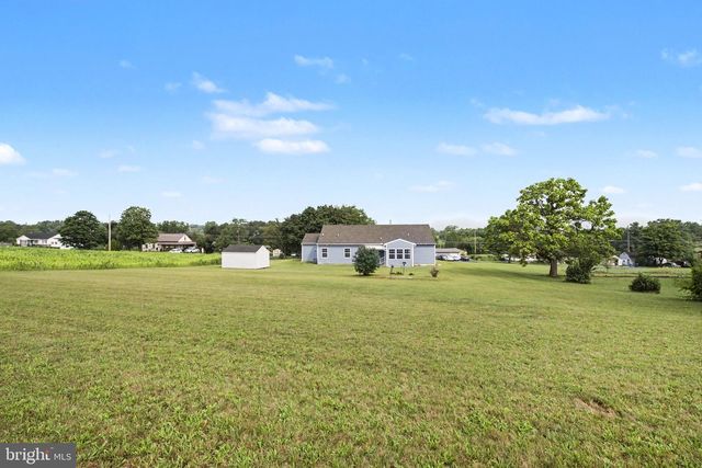 420 CORNMAN RD, Carlisle, PA 17013