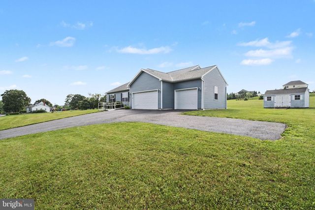 420 CORNMAN RD, Carlisle, PA 17013