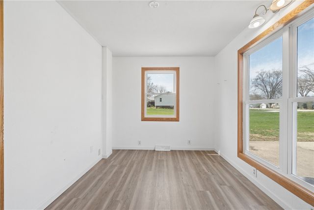 129 Northwood Drive, Hiawatha, IA 52233
